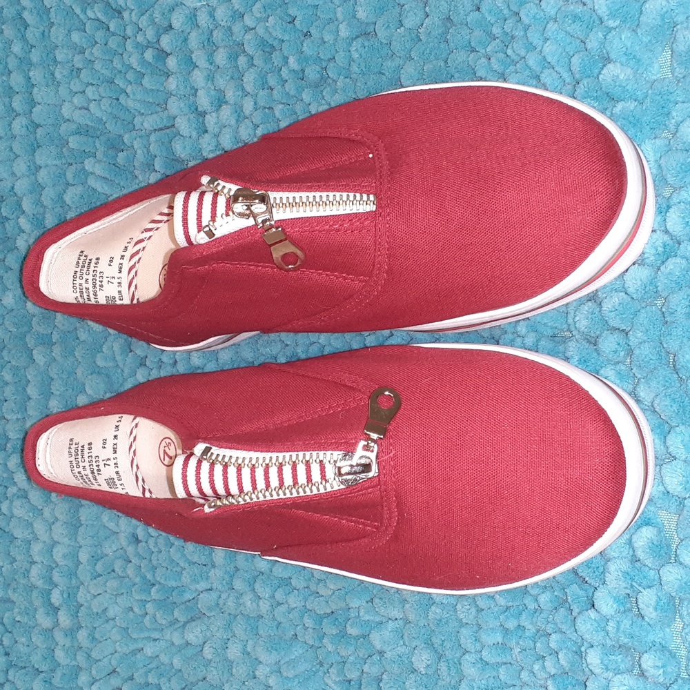 Balloons Womens Sneakers Size 7.5